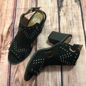 So.  Black jeweled heeled Sandal size 9 M NWOT